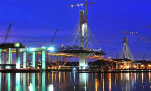 Cable-Stayed and Extradosed Bridges